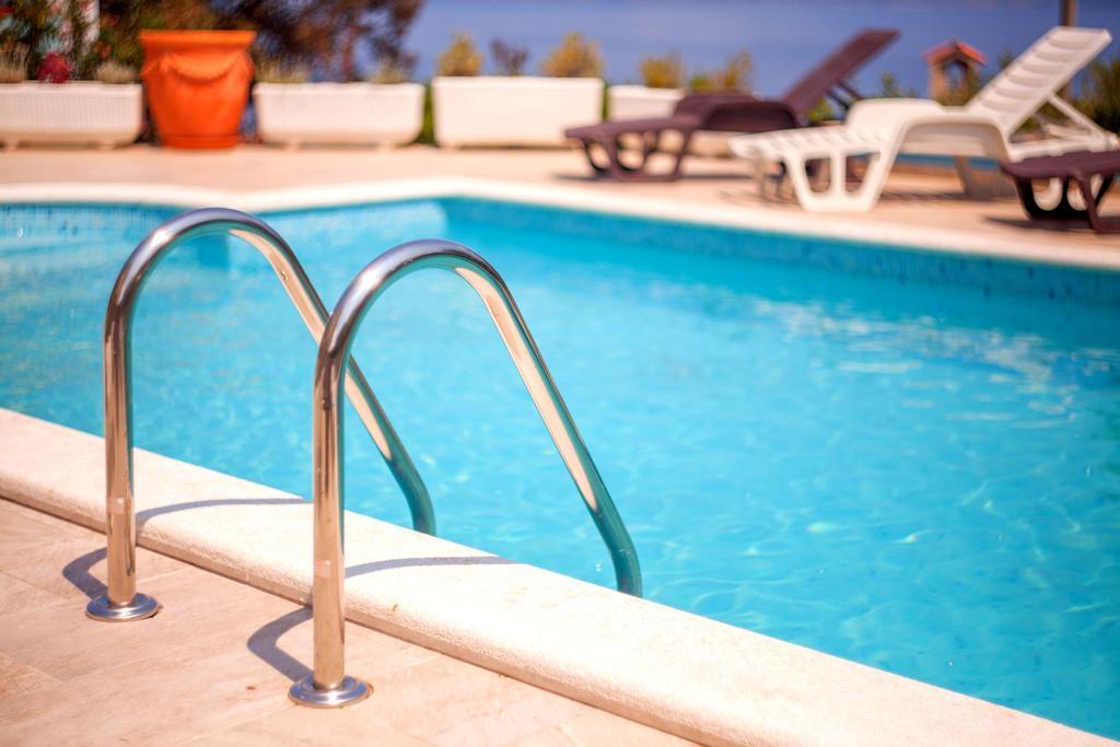 Apartments Villa Iva Ravni Zewnętrze zdjęcie